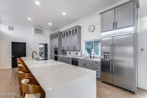 Kitchen - 7820 N 5th Ave, Phoenix, AZ 85021 photo 3 of 7