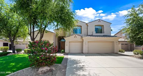 2069 S Sailors Ct, Gilbert, AZ 85295