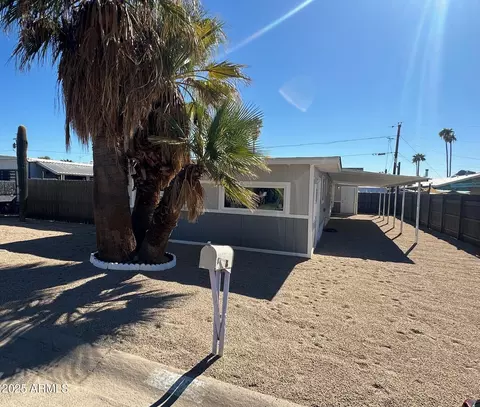 2027 E Michelle Dr, Phoenix, AZ 85022