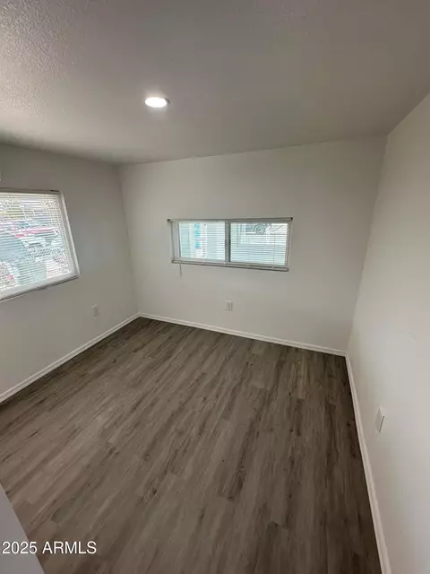 2027 E Michelle Dr, Phoenix, AZ 85022 photo 7