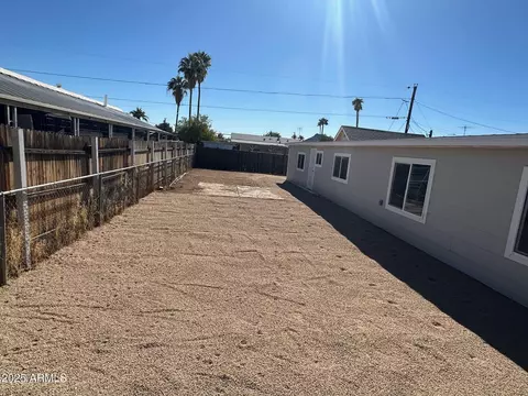 2027 E Michelle Dr, Phoenix, AZ 85022 photo 12