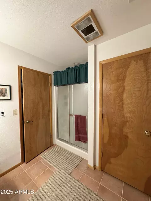 Bath - 3110 Apache Dr, Happy Jack, AZ 86024 photo 3 of 4