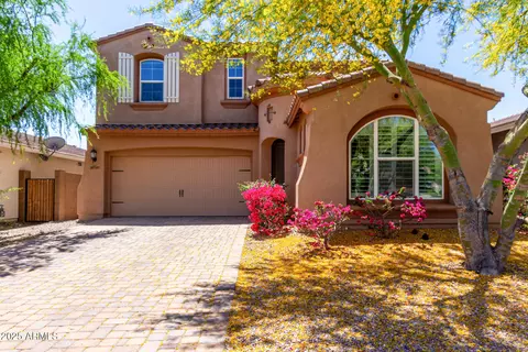 13749 W Amberwing St, Peoria, AZ 85383