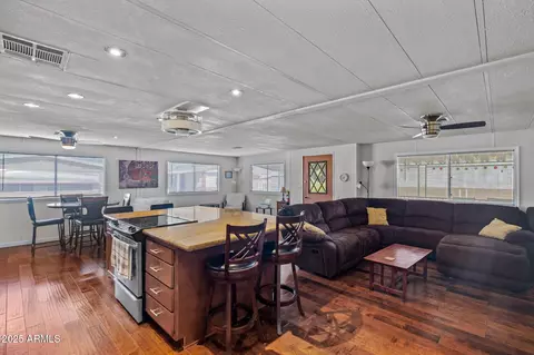2609 W Southern Ave #335, Tempe, AZ 85282