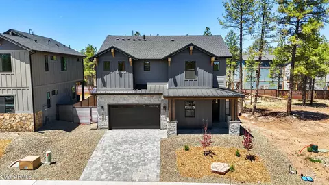555 N Valerian Ln, Flagstaff, AZ 86004
