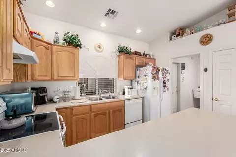 Kitchen - 11546 E Kilarea Ave, Mesa, AZ 85209 photo 1 of 3