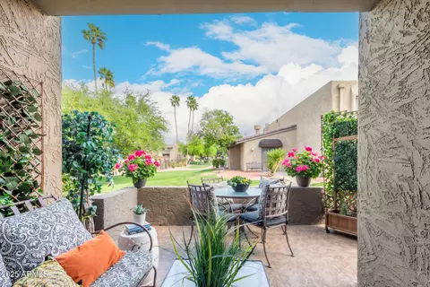 3825 E Camelback Rd #142, Phoenix, AZ 85018