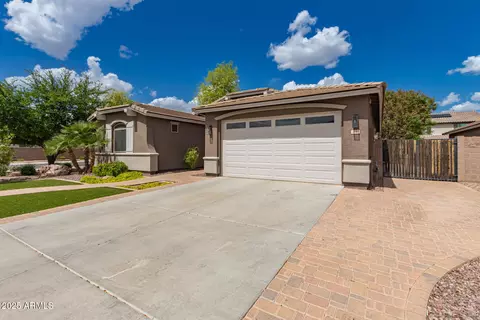 2540 E Orleans Dr, Gilbert, AZ 85298 photo 4