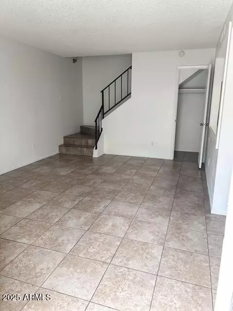 5991 N 48th Dr, Glendale, AZ 85301