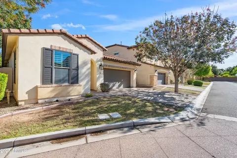 6 E Laurie Ln, Phoenix, AZ 85020 photo 3