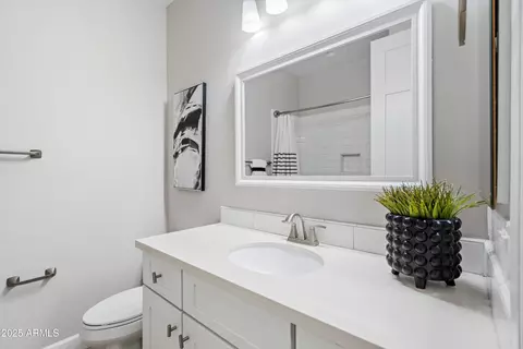 6 E Laurie Ln, Phoenix, AZ 85020 photo 23