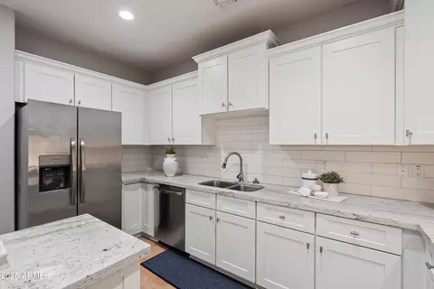 6 E Laurie Ln, Phoenix, AZ 85020 photo 12