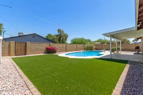 Exterior - 8129 N 17th Dr, Phoenix, AZ 85021 photo 3 of 7