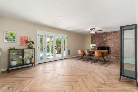 8129 N 17th Dr, Phoenix, AZ 85021