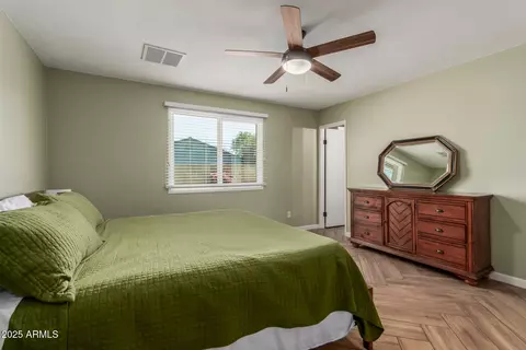 Bedroom - 8129 N 17th Dr, Phoenix, AZ 85021 photo 2 of 5
