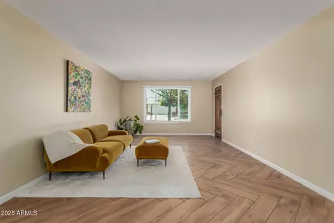 Living - 8129 N 17th Dr, Phoenix, AZ 85021 photo 3 of 3