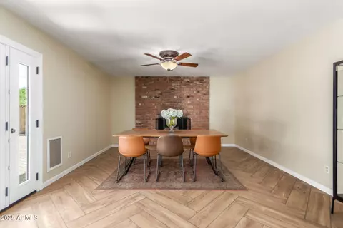 Dining - 8129 N 17th Dr, Phoenix, AZ 85021 photo 1 of 2