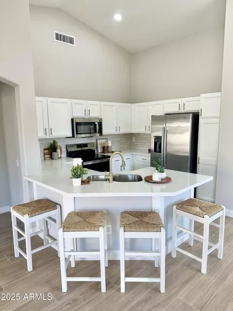 972 S Gardner Dr, Chandler, AZ 85224