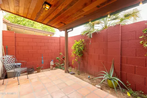 Exterior - 4318 N 29th Way, Phoenix, AZ 85016 photo 5 of 13