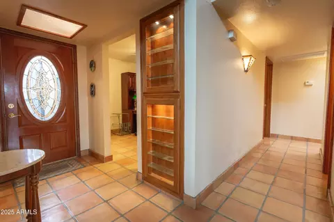 Entry Way - 4318 N 29th Way, Phoenix, AZ 85016 photo 2 of 2