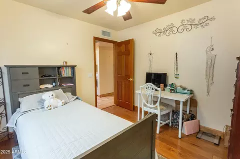 Bedroom - 4318 N 29th Way, Phoenix, AZ 85016 photo 6 of 7