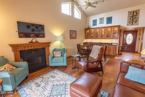 Living - 4318 N 29th Way, Phoenix, AZ 85016 photo 1 of 4