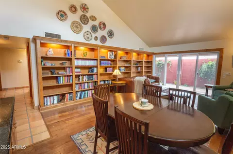 Dining - 4318 N 29th Way, Phoenix, AZ 85016 photo 2 of 2