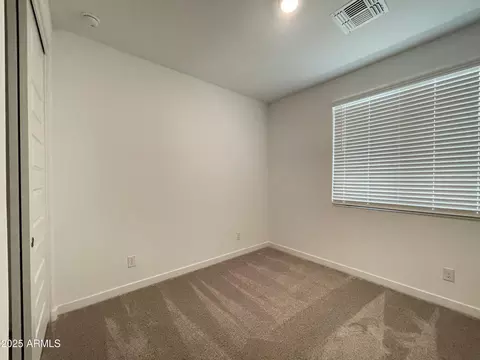 Bedroom - 3839 S 63rd Dr, Phoenix, AZ 85043 photo 4 of 5