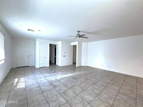 Living - 3839 S 63rd Dr, Phoenix, AZ 85043 photo 2 of 2