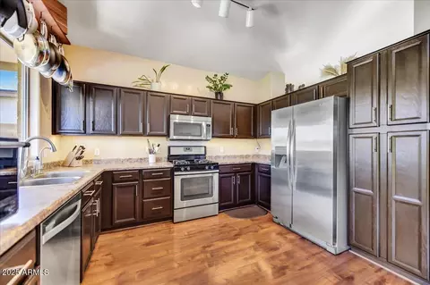2122 E Angela Dr, Phoenix, AZ 85022 photo 7