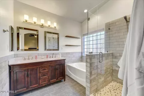 2122 E Angela Dr, Phoenix, AZ 85022 photo 10