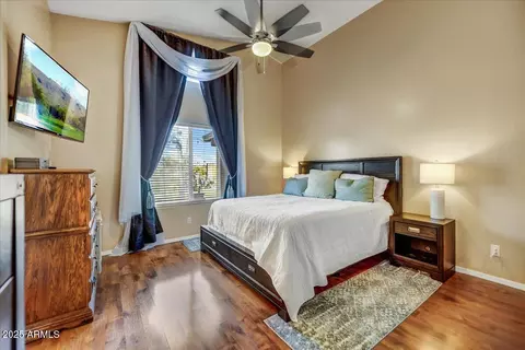 2122 E Angela Dr, Phoenix, AZ 85022 photo 9