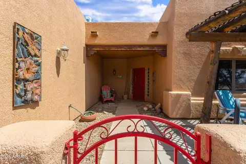 8765 S Airstrip Rd, Hereford, AZ 85615