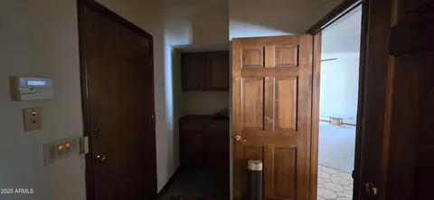 Entry Way - 4242 W Sandra Ter, Phoenix, AZ 85053 photo 6 of 6