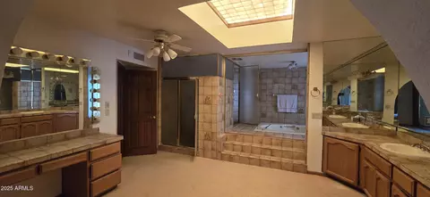 Bath - 4242 W Sandra Ter, Phoenix, AZ 85053 photo 1 of 4