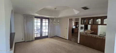 Dining - 4242 W Sandra Ter, Phoenix, AZ 85053 photo 1 of 1