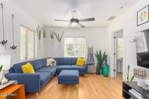 Living - 3832 N 9th St, Phoenix, AZ 85014 photo 3 of 3