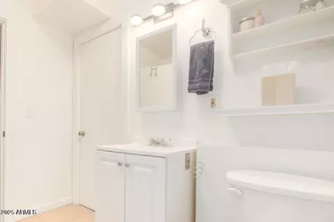 Bath - 3832 N 9th St, Phoenix, AZ 85014 photo 1 of 1
