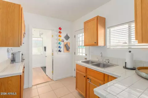 Kitchen - 3832 N 9th St, Phoenix, AZ 85014 photo 1 of 3