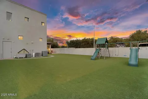 Exterior - 3675 N 59th Pl, Phoenix, AZ 85018 photo 9 of 19