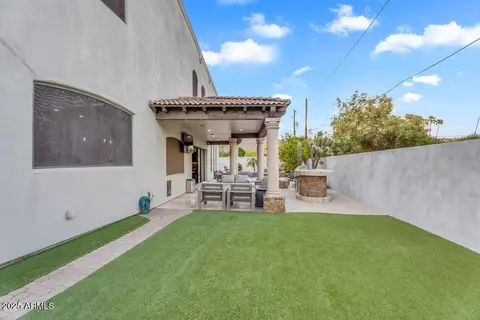 Exterior - 3675 N 59th Pl, Phoenix, AZ 85018 photo 17 of 19
