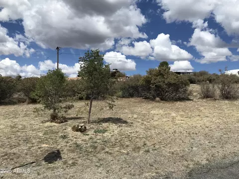 18466 S Peeples Valley Rd #25, Peeples Valley, AZ 86332 photo 2