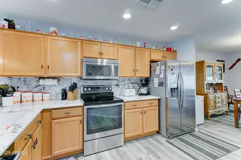 Kitchen - 2101 S Meridian Rd #146, Apache Junction, AZ 85120 photo 2 of 7