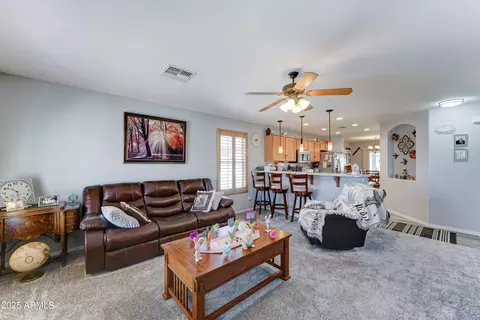 Living - 2101 S Meridian Rd #146, Apache Junction, AZ 85120 photo 2 of 4