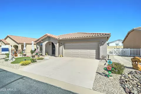 Exterior - 2101 S Meridian Rd #146, Apache Junction, AZ 85120 photo 1 of 8