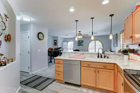 Kitchen - 2101 S Meridian Rd #146, Apache Junction, AZ 85120 photo 3 of 7