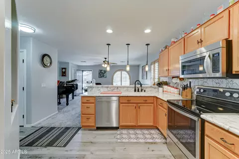Kitchen - 2101 S Meridian Rd #146, Apache Junction, AZ 85120 photo 5 of 7