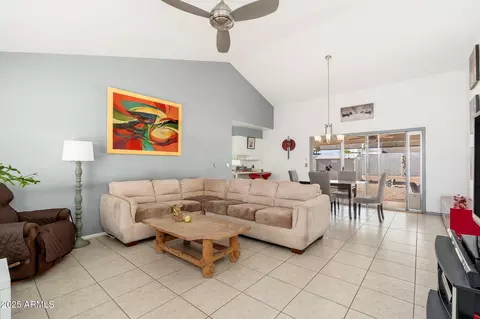 1314 E Wickieup Ln, Phoenix, AZ 85024 photo 4