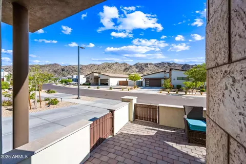 830 E Buist Ave, Phoenix, AZ 85042 photo 3