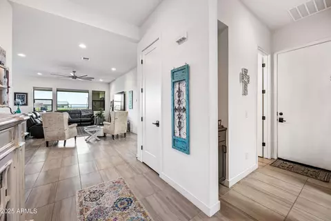 830 E Buist Ave, Phoenix, AZ 85042 photo 14